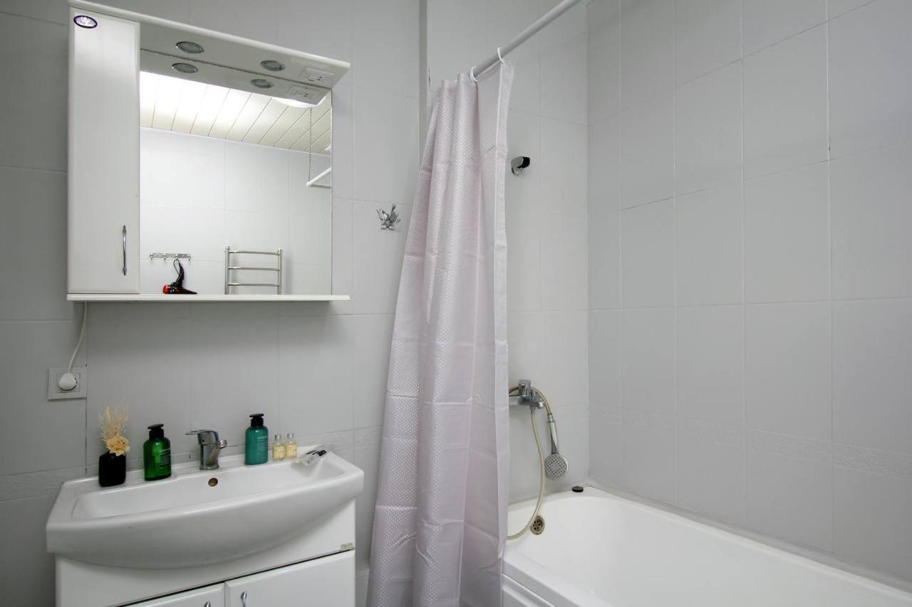 2 Ком Студия На 18 Этаже С Панорамным Видом На Горы В Жк Мега Тауер Almaty Exterior photo